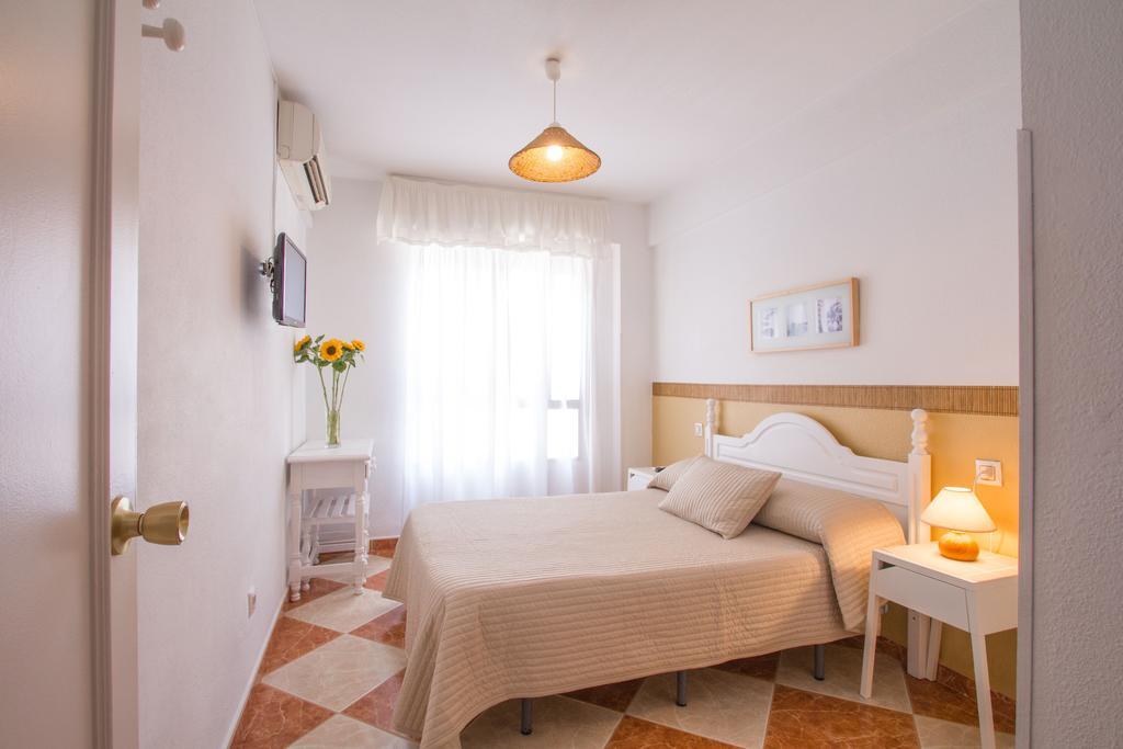 Hostal Jomarijo Fuengirola Szoba fotó